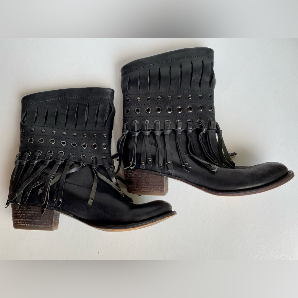 GUESS By Marciano Black Leather Fringe Ankle Boots Booties Size 7.5